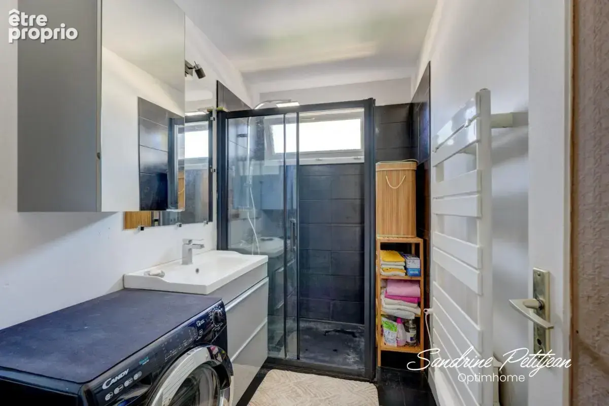 À vendre – Maison familiale de plain-pied 108.5 m² (4 chambres - Véranda) + Garage – Piscine – Terrain 555 m² – Saint-André-de-C - photo 12