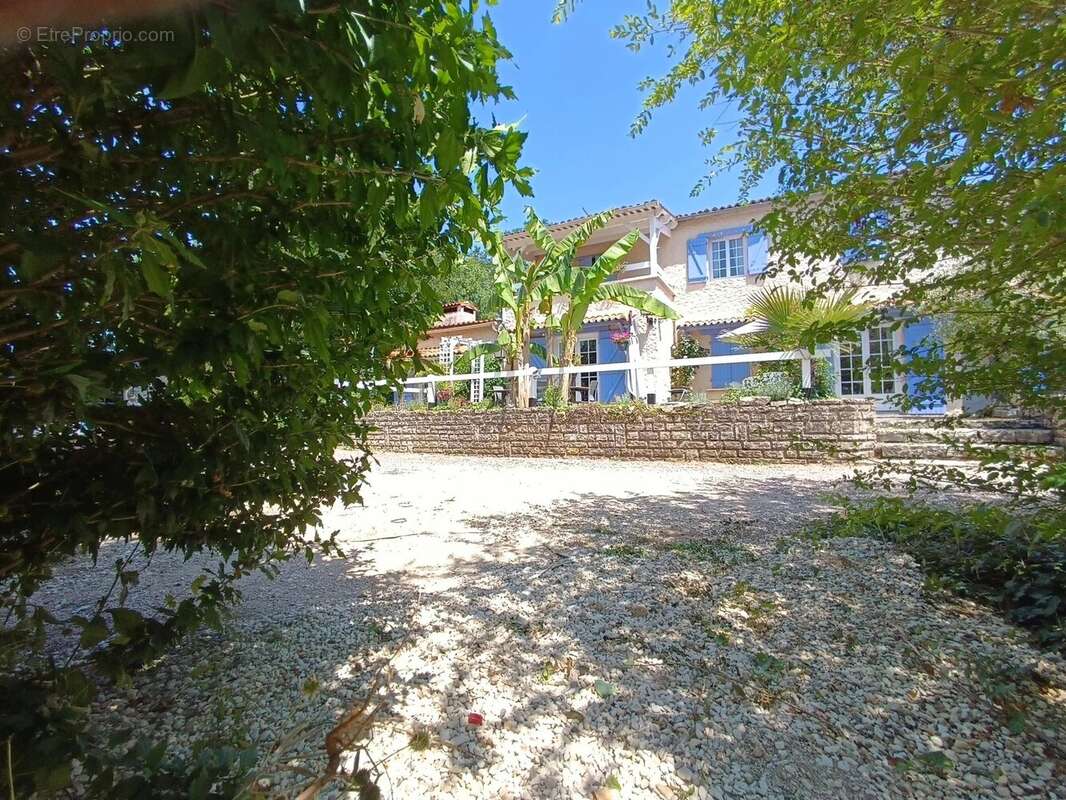 Maison à VERTEUIL-SUR-CHARENTE