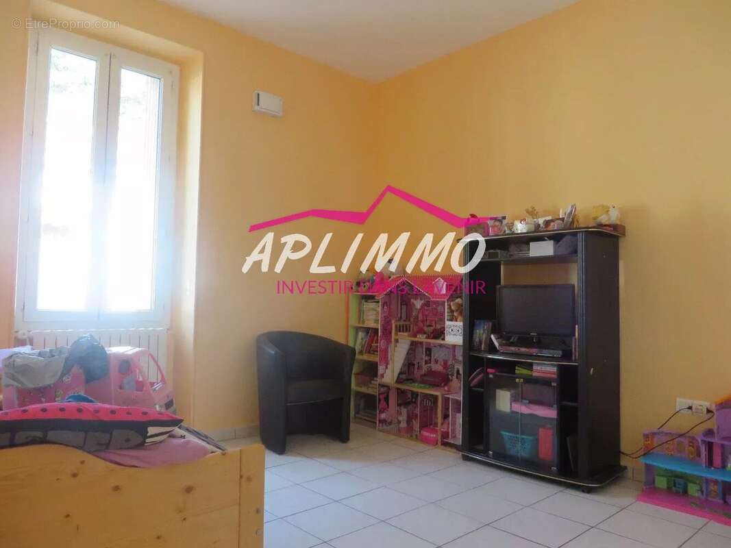 Appartement à LE TEIL