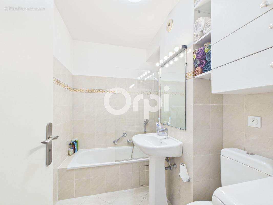 Appartement à MANDELIEU-LA-NAPOULE