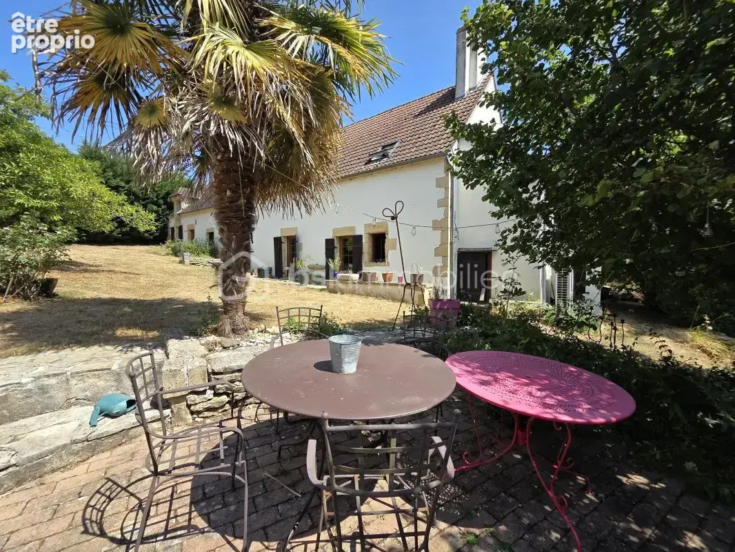 Magnifique Corps de ferme de 222m³ avec piscine et dépendances - photo 23
