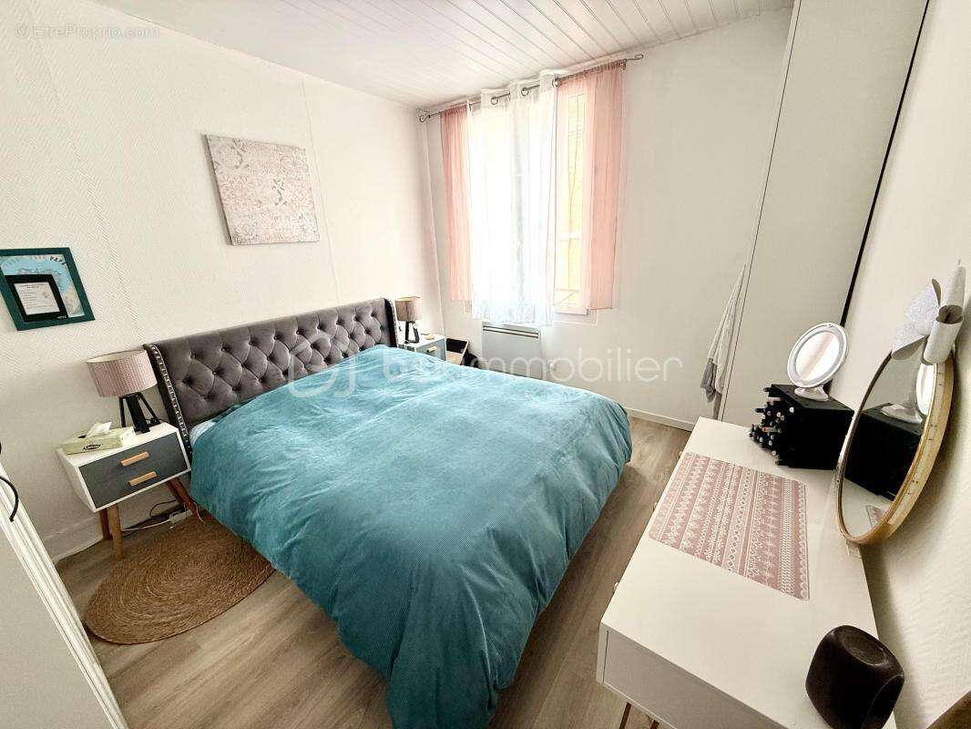 Appartement à MARINES