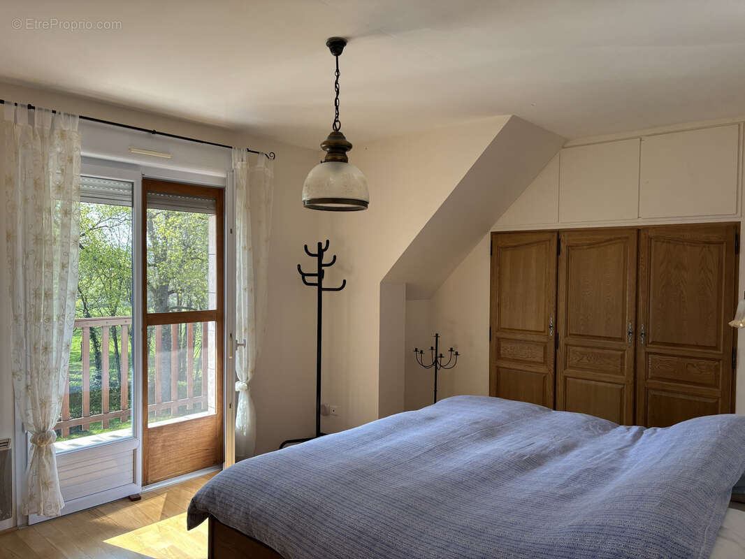 Maison à AUTRY-ISSARDS