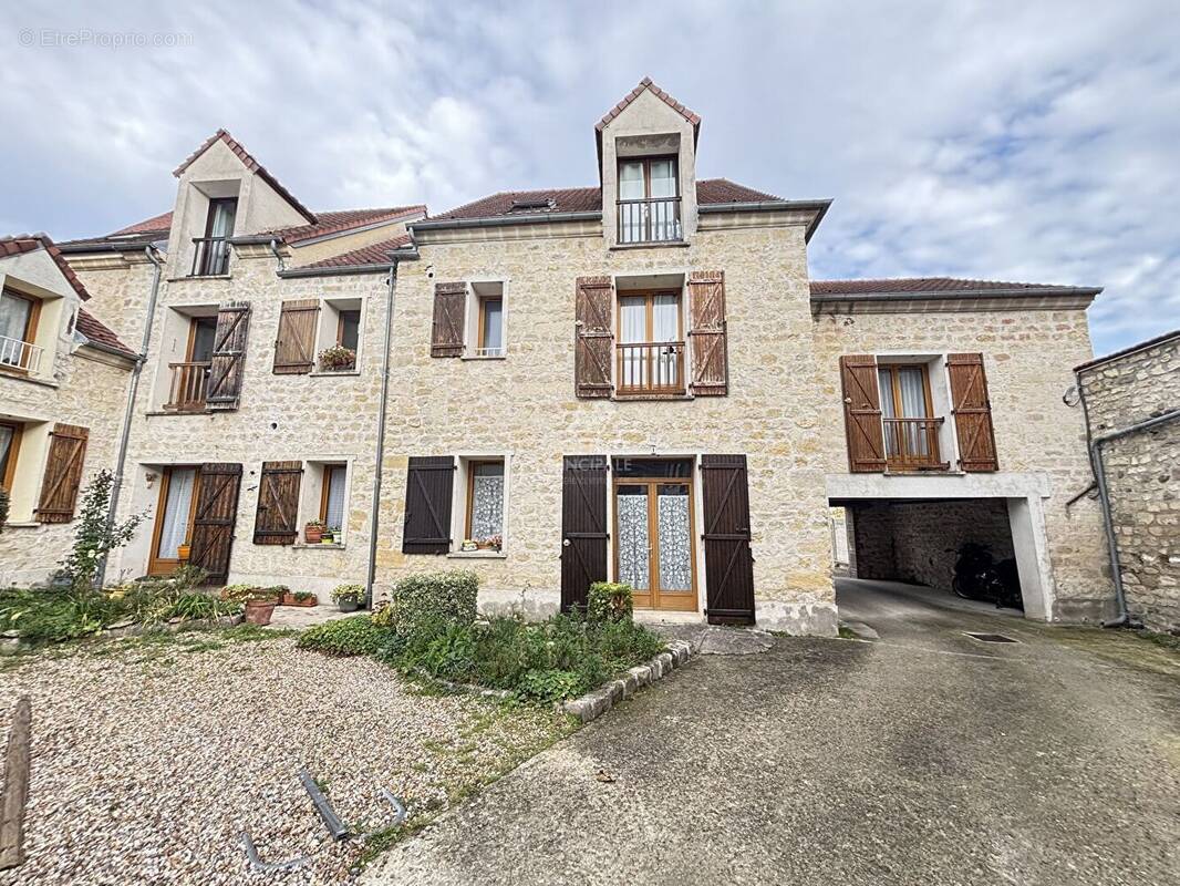 Appartement à AUVERS-SUR-OISE