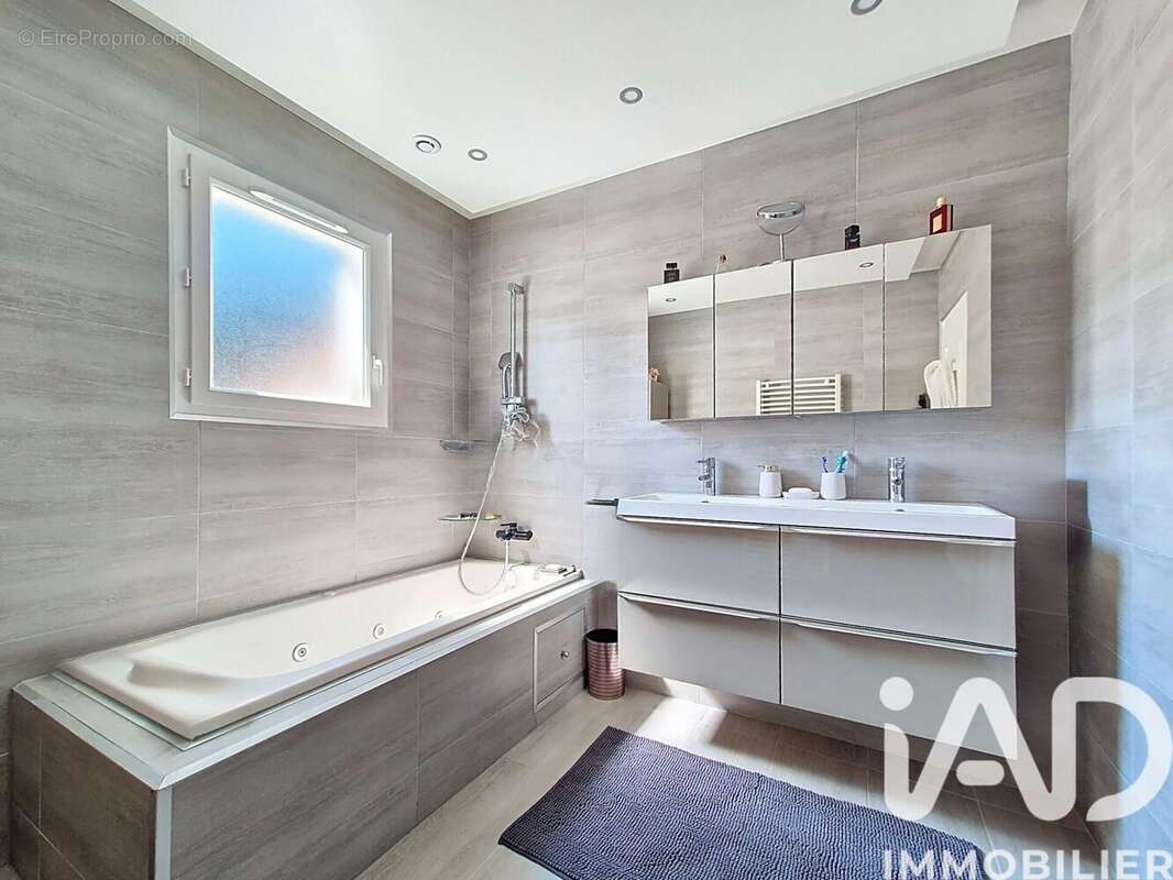 Photo 5 - Maison à VALS-PRES-LE-PUY