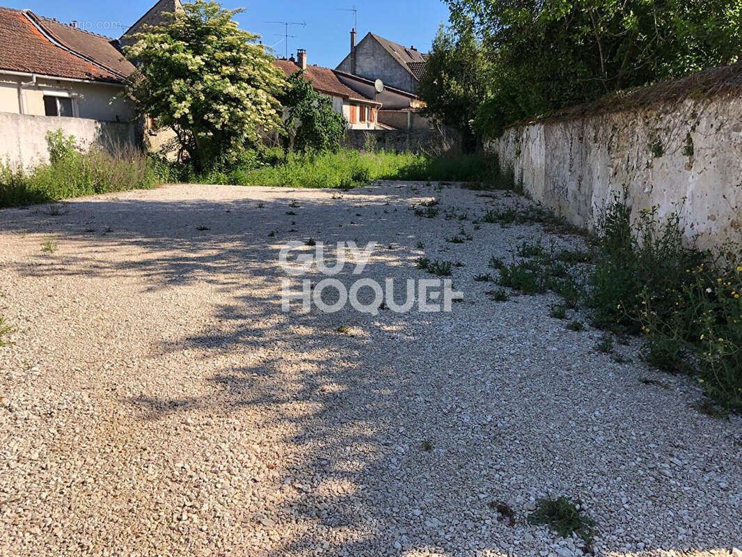 À vendre à TOURNAN, maison 228 m². - photo 3