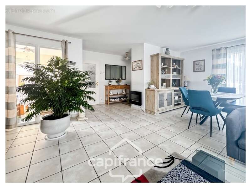 Maison à CASTELCULIER