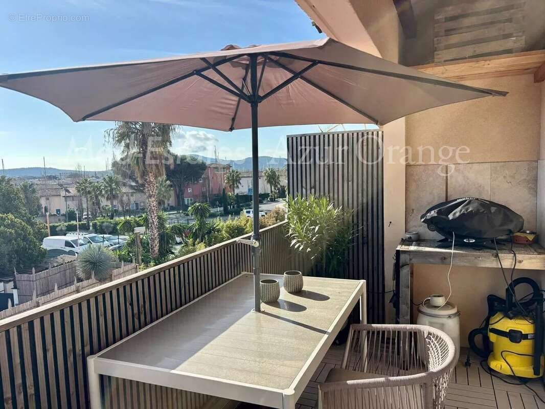 Appartement à GRIMAUD