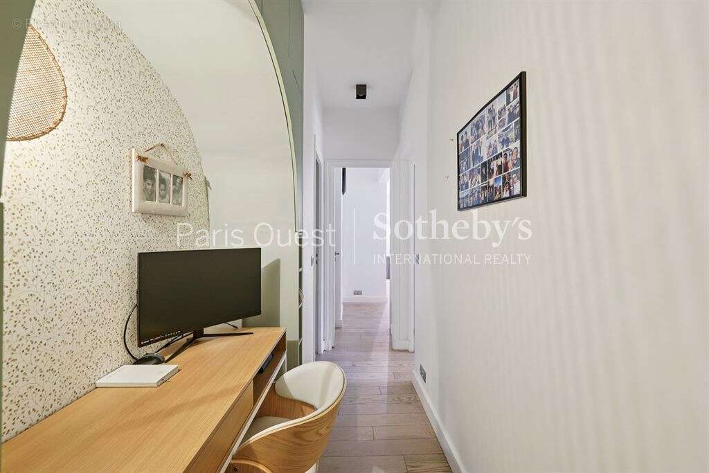 Appartement à NEUILLY-SUR-SEINE