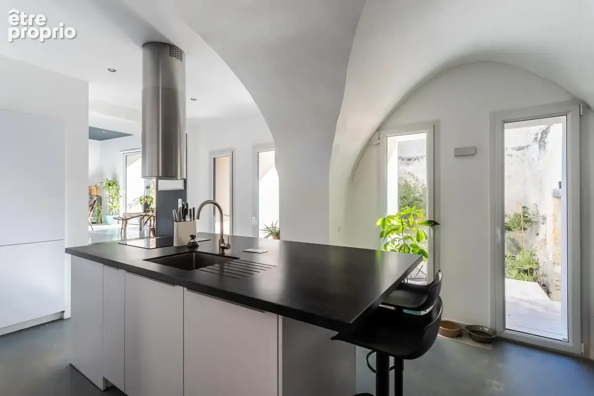 Maison de village avec jardin, piscine, garage et atelier - photo 25