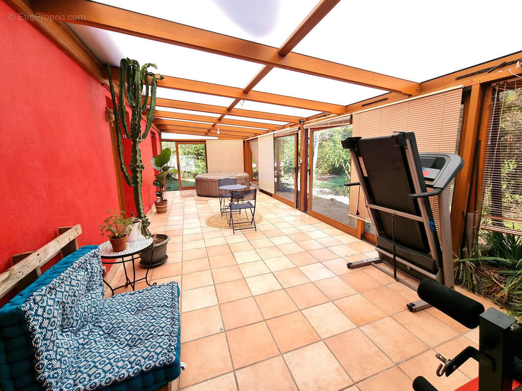 Maison à VAUX-LE-PENIL