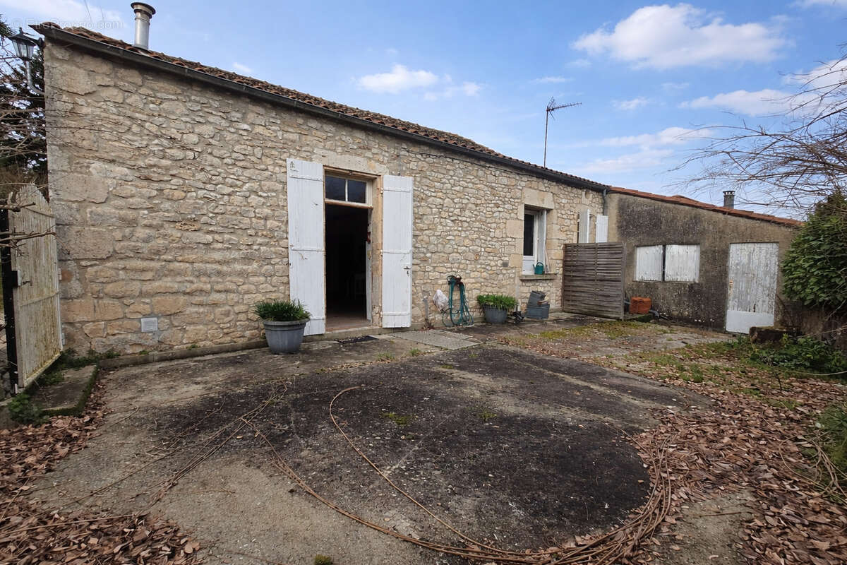 Maison à FLAUGEAC