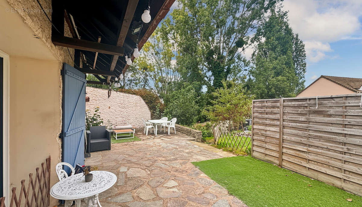 Maison à JOUARS-PONTCHARTRAIN