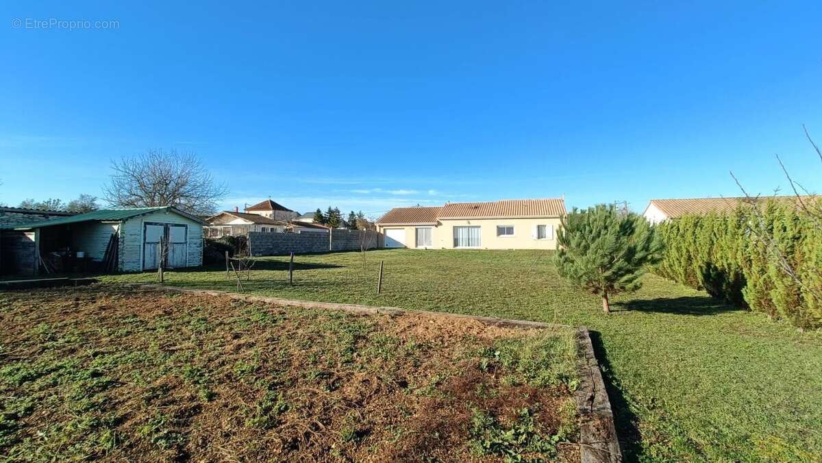 Maison à LE ROCHEREAU