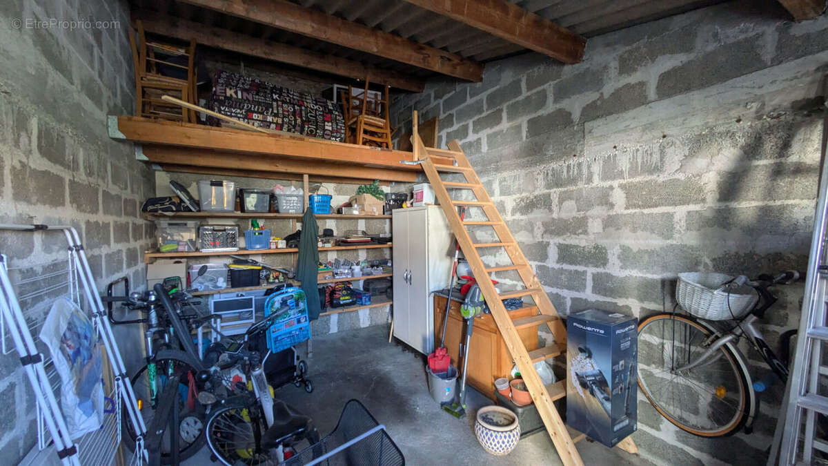 Rochefort Centre - Appartement T2 de 58 m² avec garage, cellier et possibilité de 2ème chambre - photo 15