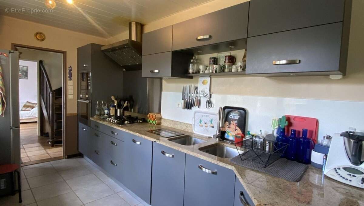 Beynes 78650 Maison individuelle 1 étage 7 chambres Terrain 717500 HAI - photo 6