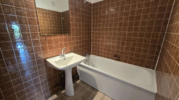 Appartement à SAINT-LAURENT-NOUAN