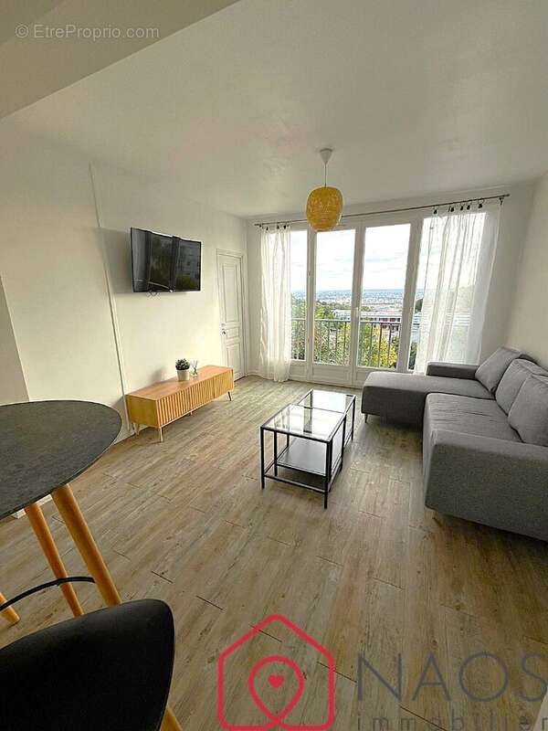 Appartement à MONT-SAINT-AIGNAN