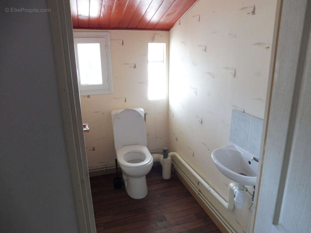 Maison à SAINT-VINCENT-DE-CONNEZAC