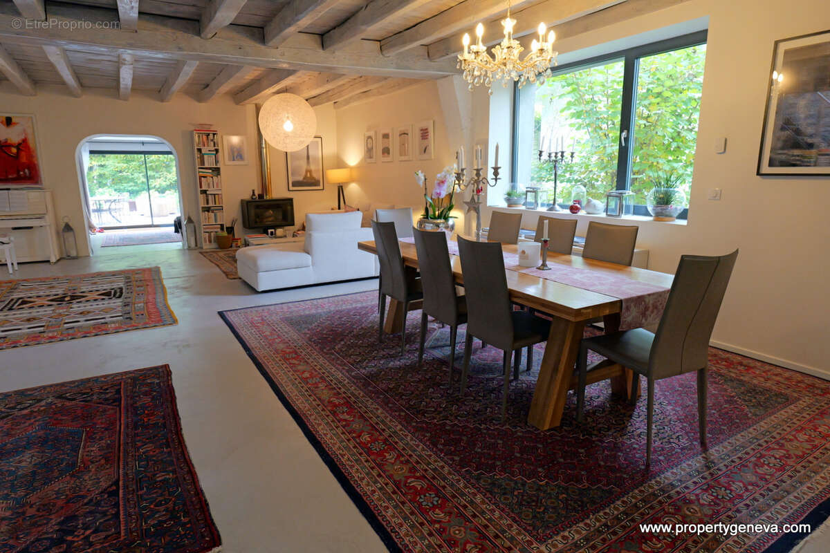 Maison à PREVESSIN-MOENS