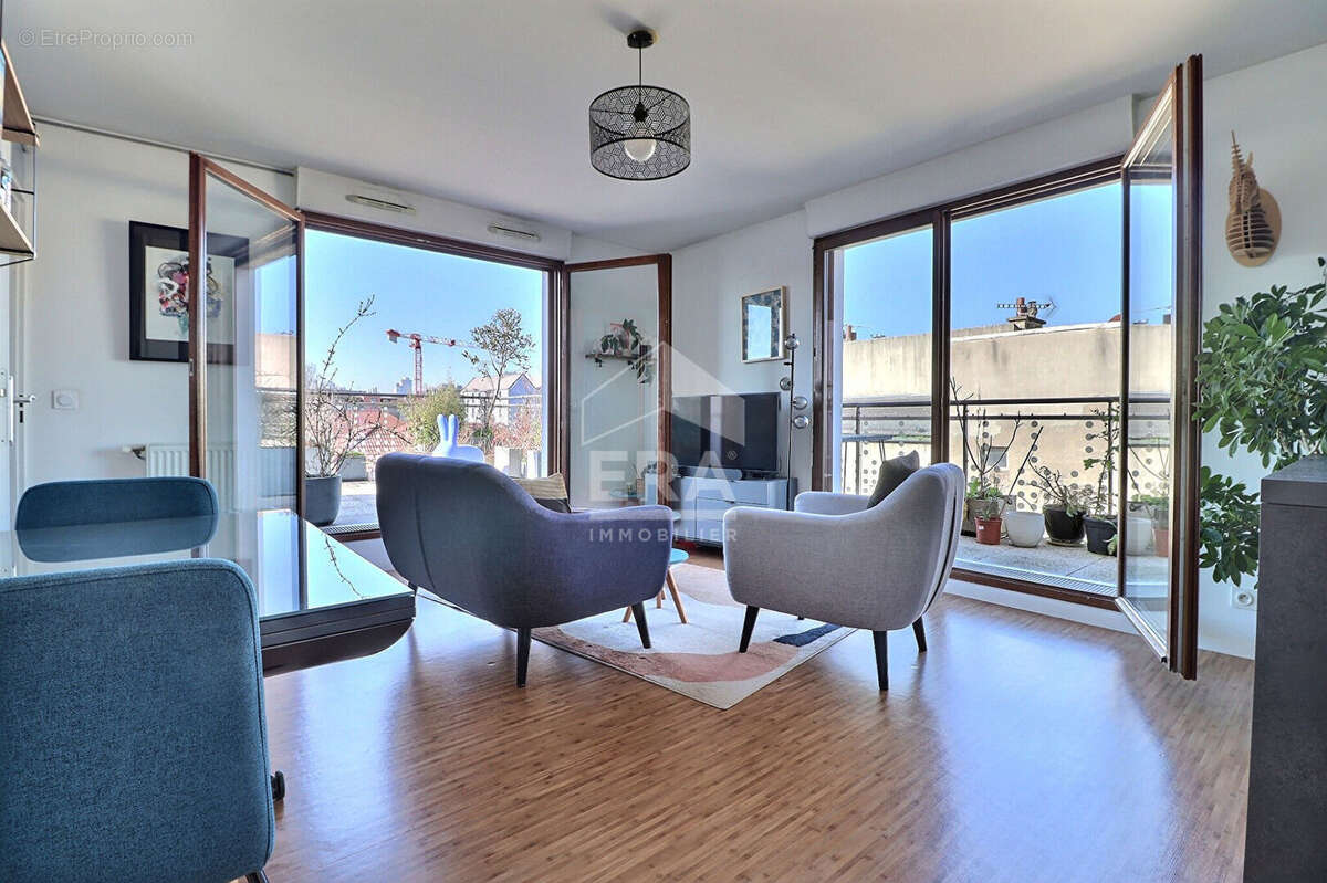 Appartement à AUBERVILLIERS