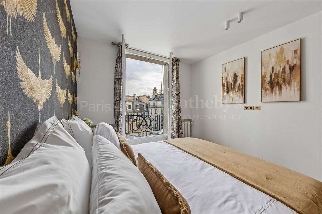 Appartement à PARIS-8E