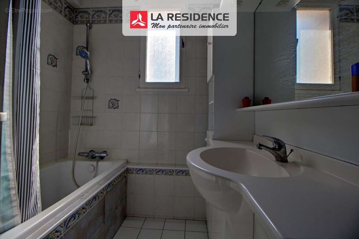 Appartement à LES CLAYES-SOUS-BOIS