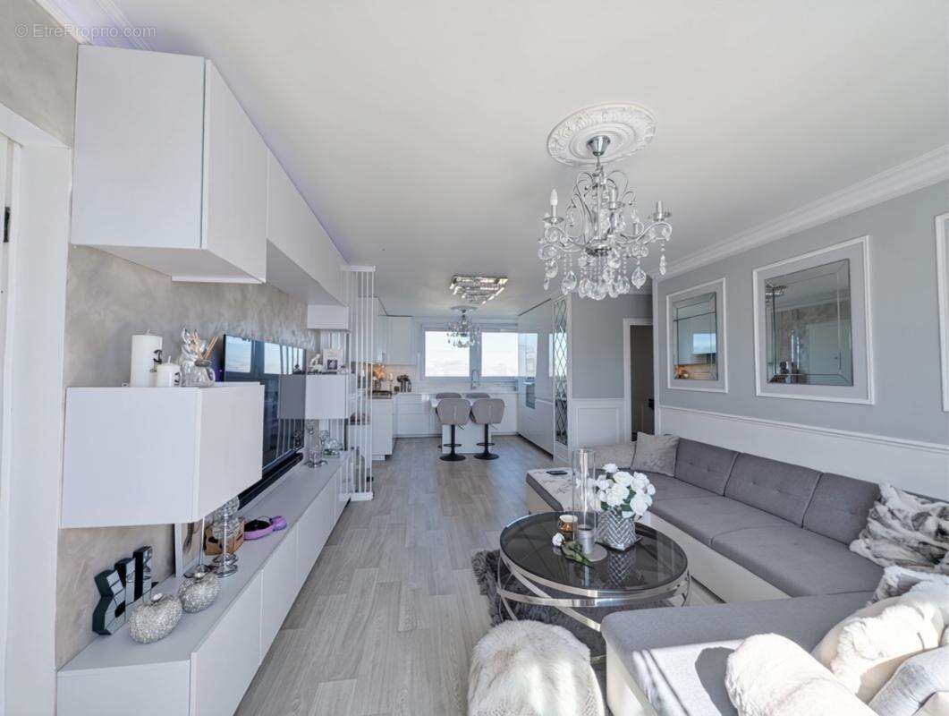 Appartement à PIERRE-BENITE