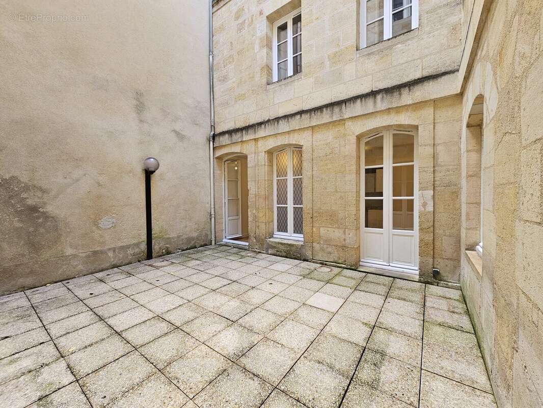Appartement à BORDEAUX
