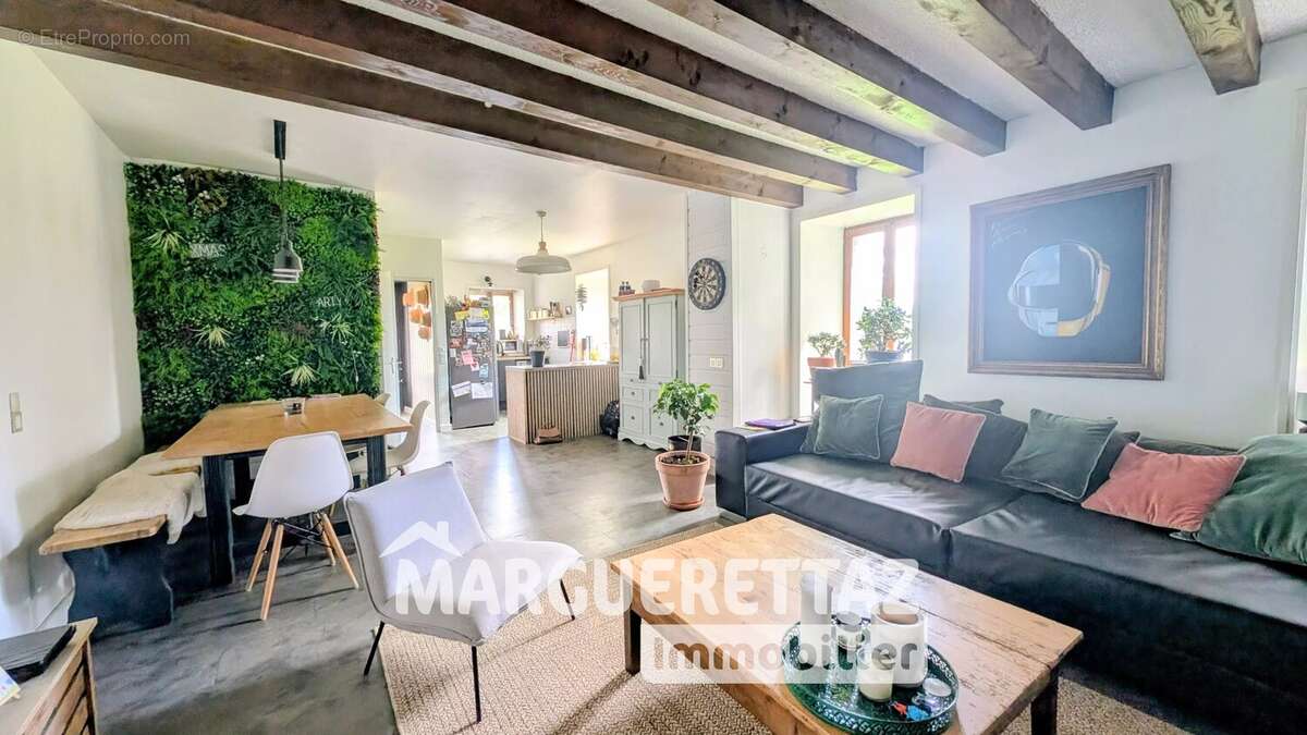 Maison à BONNE