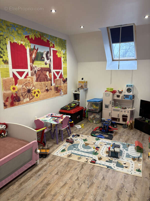 Maison à SAINT-AUBIN-FOSSE-LOUVAIN