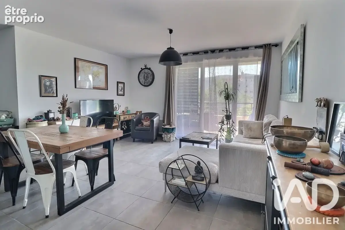 Photo 1 - Appartement à MARSEILLE-12E