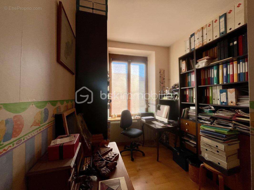 OFFRE ACCEPTÉE ! COLLINE DE LA VIVARAIZE et proche du conservatoire Lumineux appartement T3 de 82 m2 - photo 8