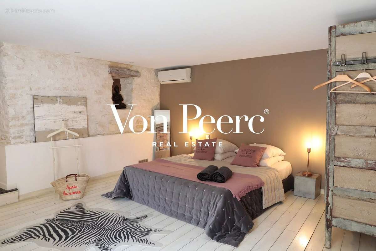 Appartement à SAINT-LAURENT-DES-ARBRES