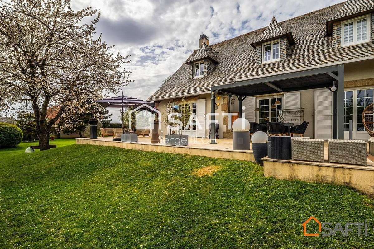 Maison 165 m² à Saint-Andre-Farivillers  - photo 2