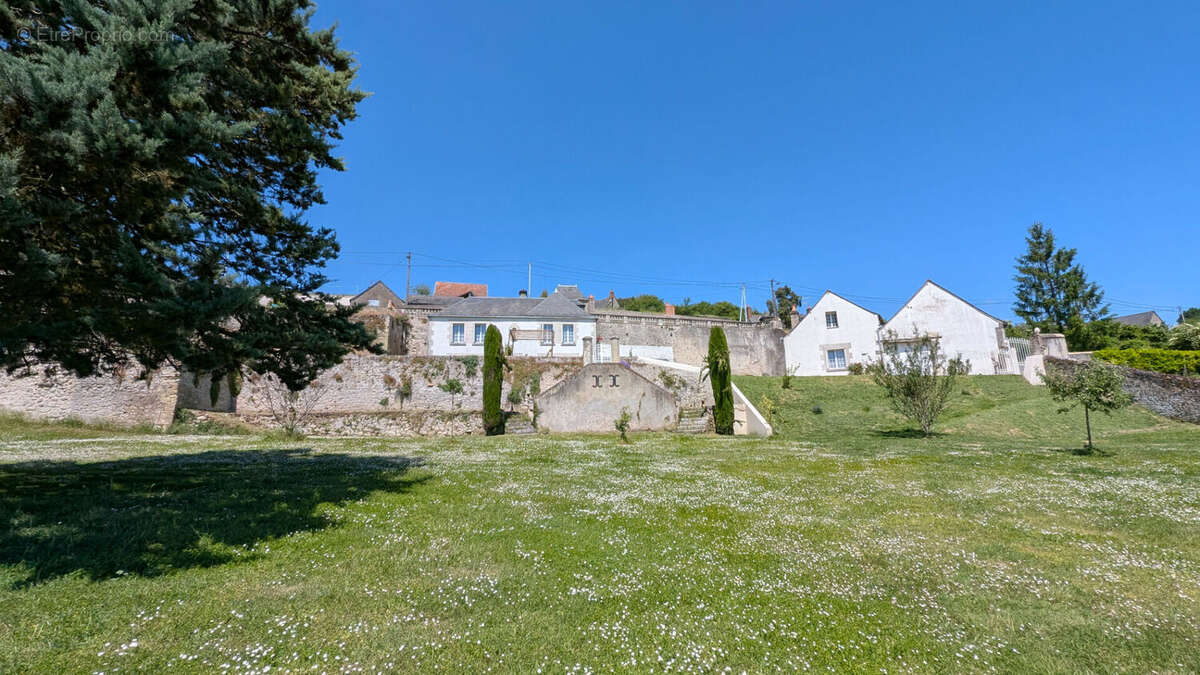 Maison à NOIZAY