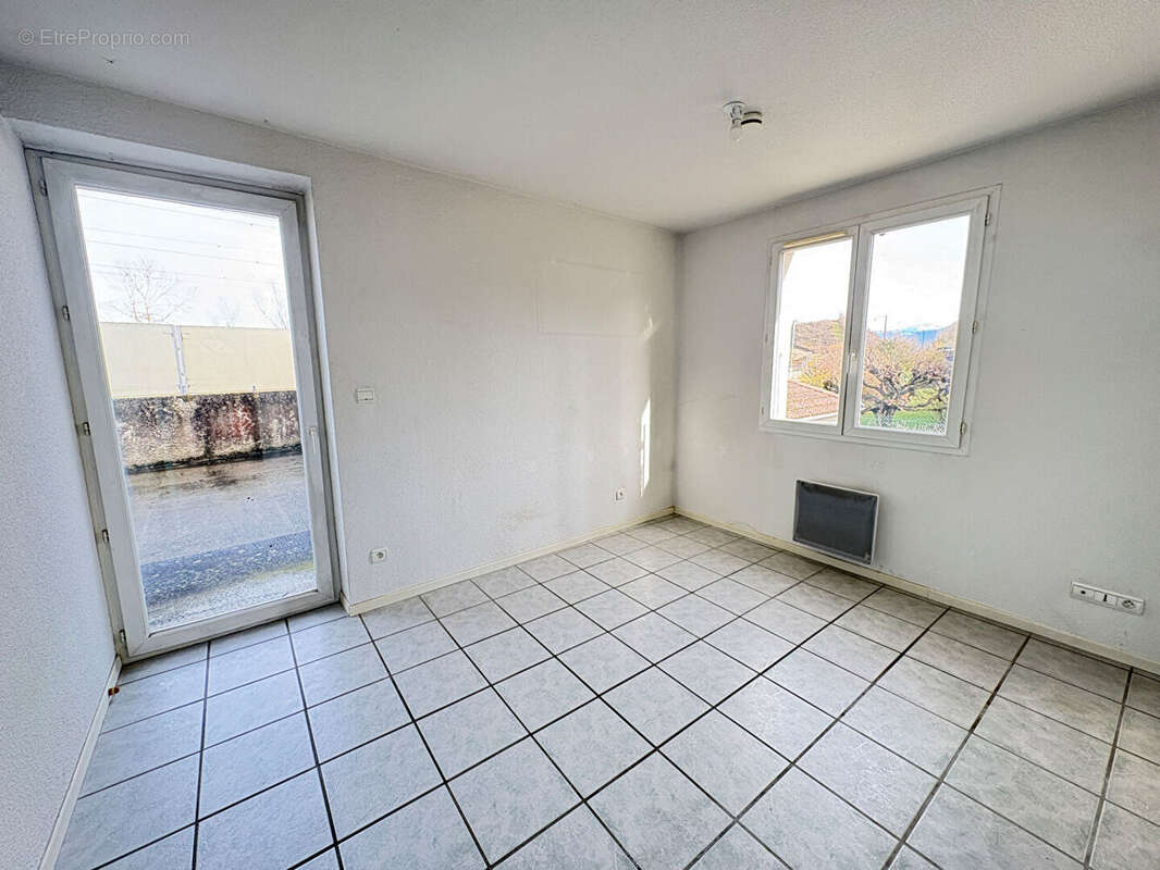 Appartement à BEAUCROISSANT