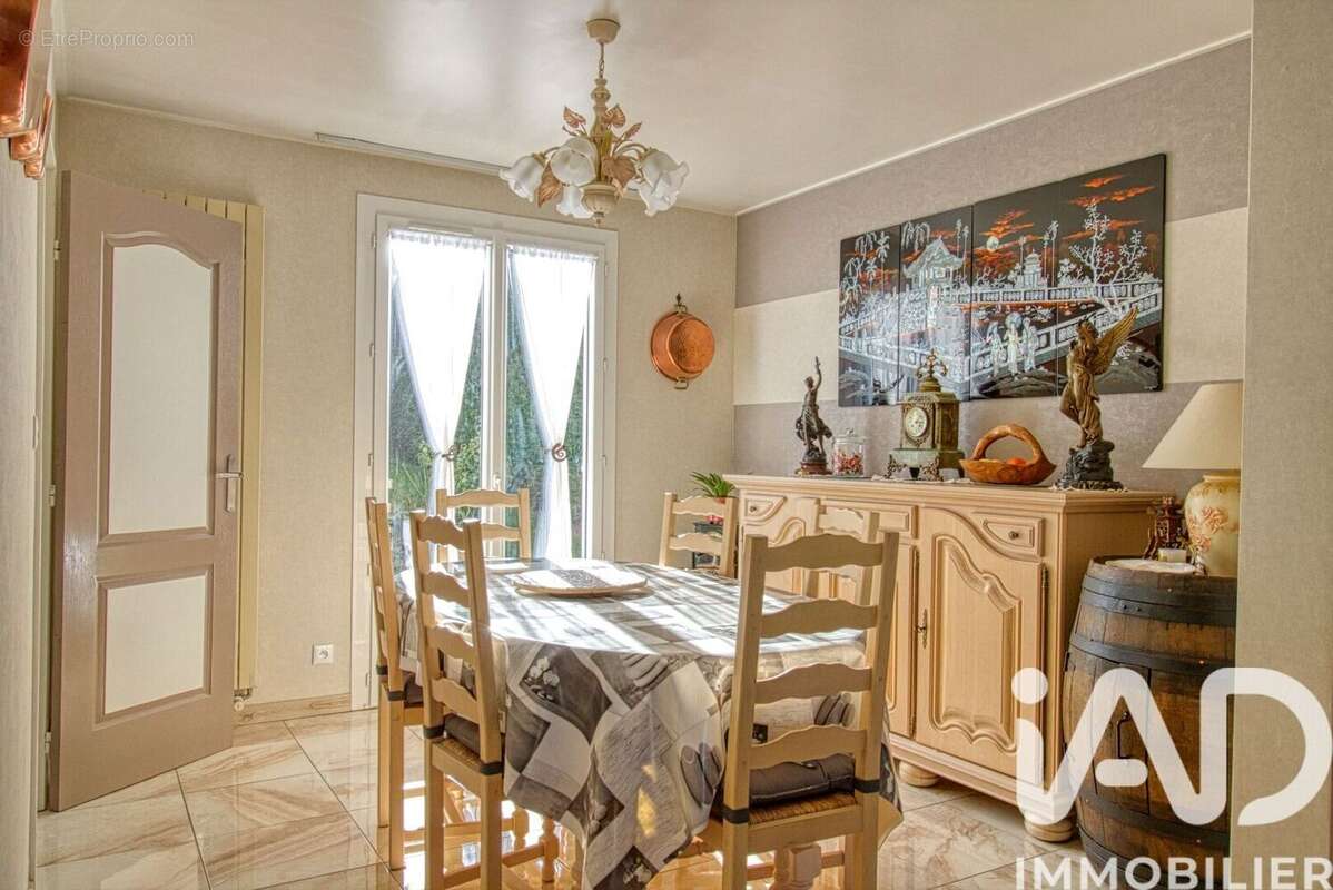 Photo 3 - Maison à LAGNY-SUR-MARNE
