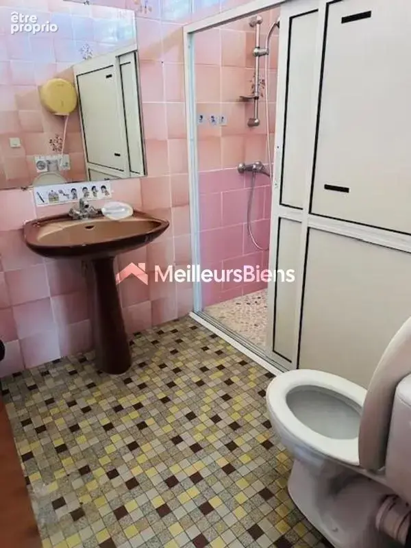 Baisse de prix !!! a vendre sur baie mahault proche commoditees grande villa  de 392 m² sur 796 m² de terrain - photo 8