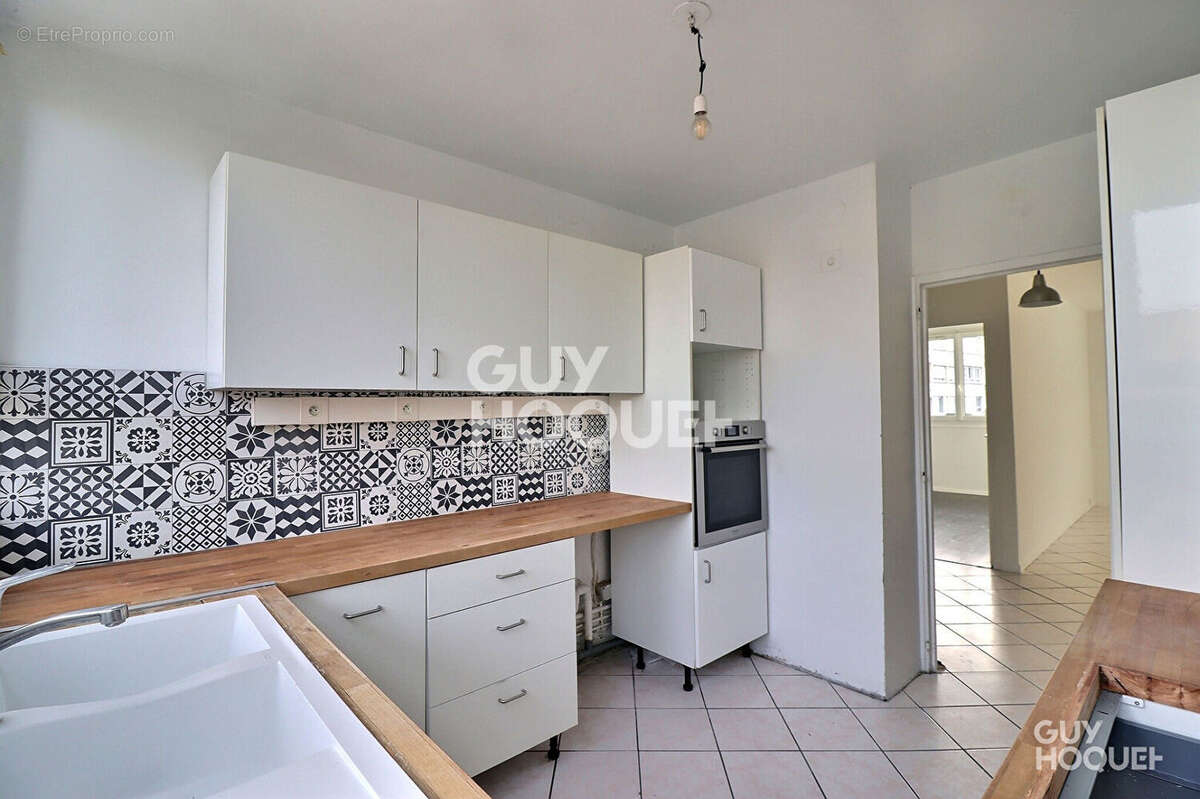 Appartement à SAINT-MICHEL-SUR-ORGE