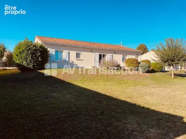 Maison 5 pièces 104 m² à vendre à Barbezieux-Saint-Hilaire (16300) - photo 11