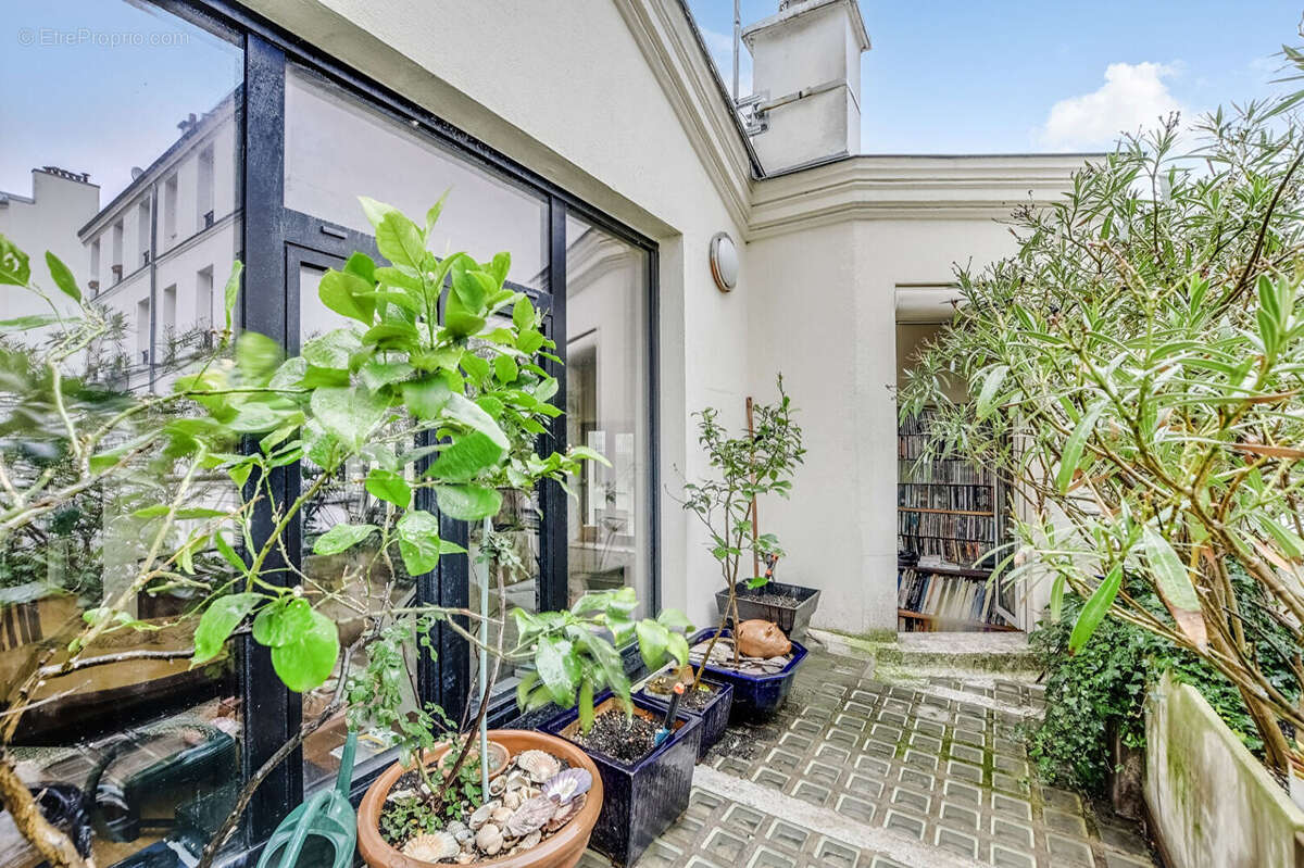 Appartement à PARIS-19E