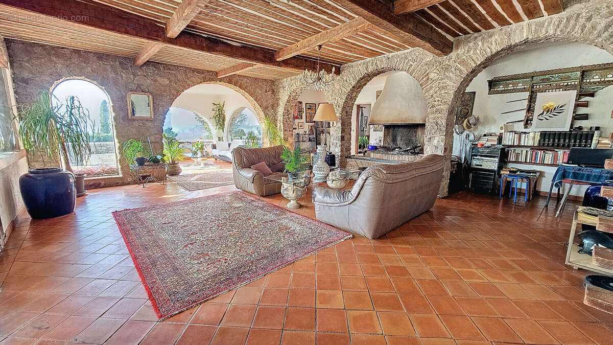 Maison à FREJUS