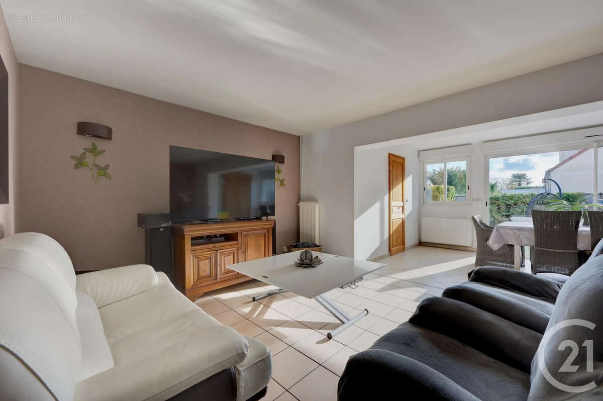 Maison à BRIE-COMTE-ROBERT