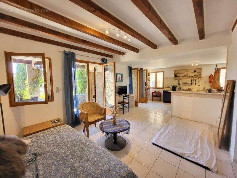 Maison à BARJAC