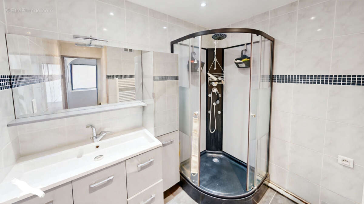 Appartement à MARSEILLE-11E