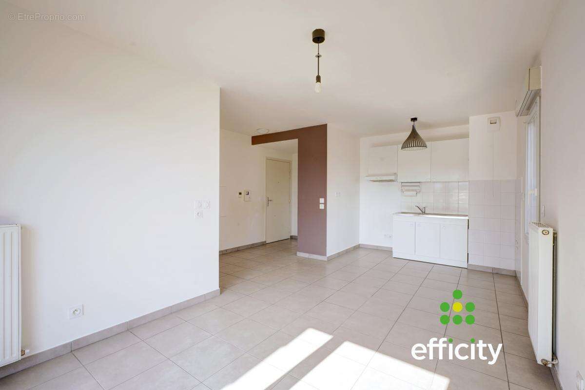 Appartement à PIERRE-BENITE