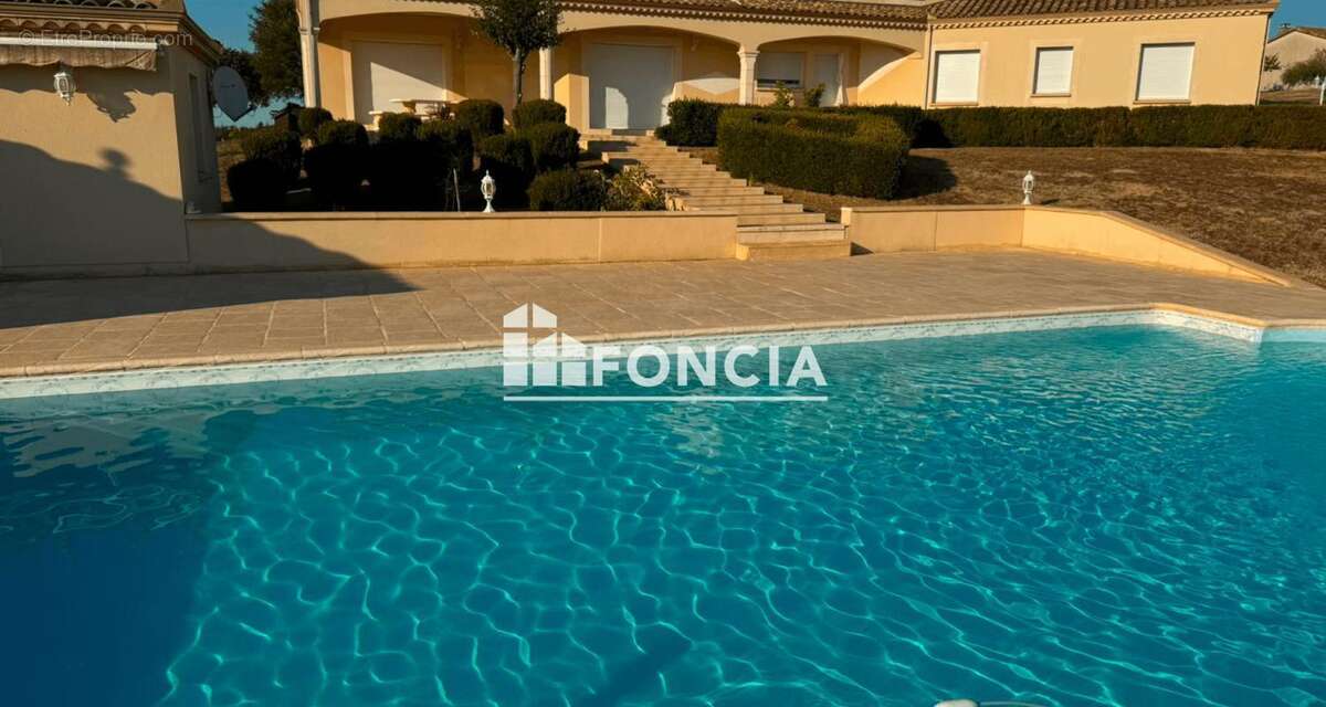 A vendre, Cahors, villa d'environ 222m2 - photo 2
