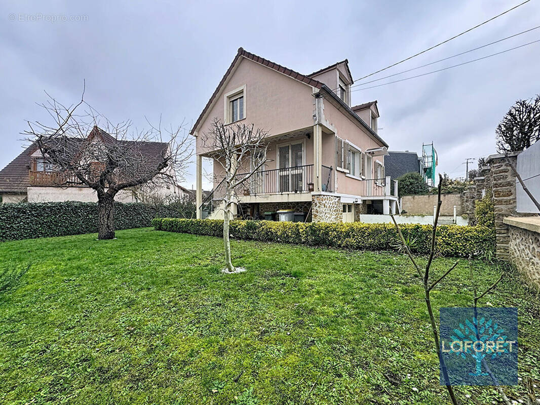 Maison à MORANGIS