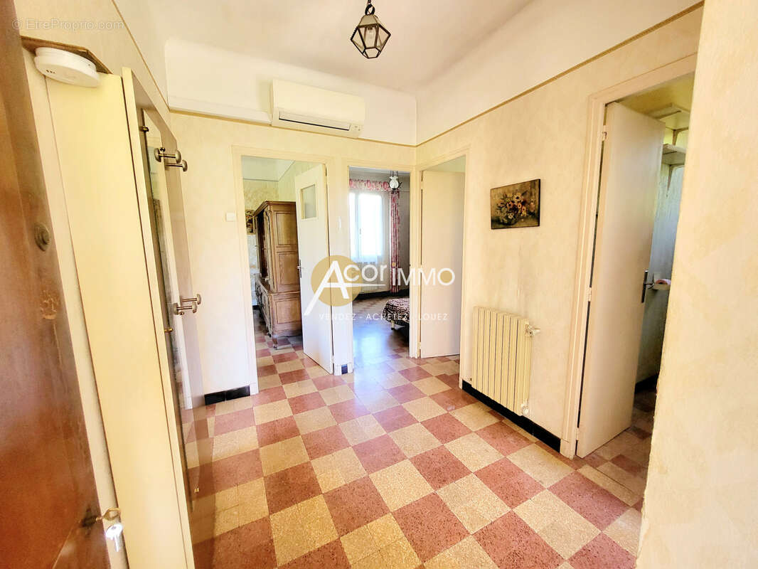Six fours les plages - maison plain-pied 4 chambres-93 m2 avec garage terrain de 685 m2 piscinable- quartier - photo 12